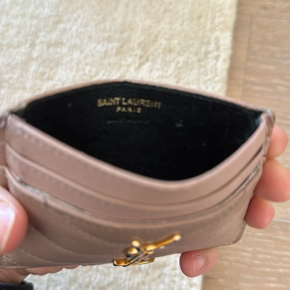 Saint Laurent Cassandre Matelasse Card Case in Lambskin in pink - Picture 8 of 10